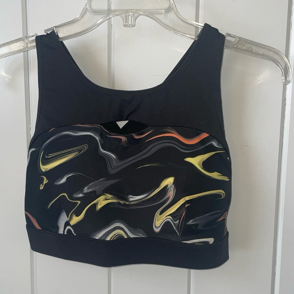 Crane Black Halter Sports Bra Size Medium Workout Gorpcore Gym Running Comfort